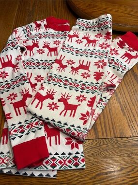 Hanna Andersson Red and White Reindeer Kids Pajama Set